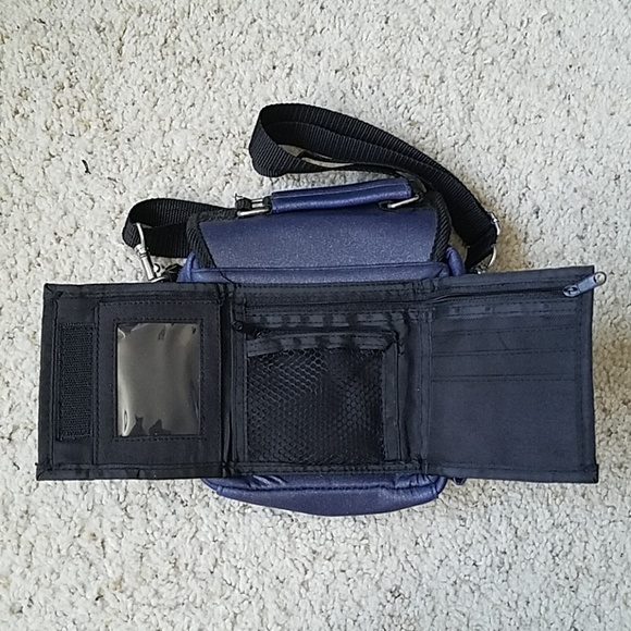 NWOT Blue and black crossbody utility bag - Picture 5 of 6